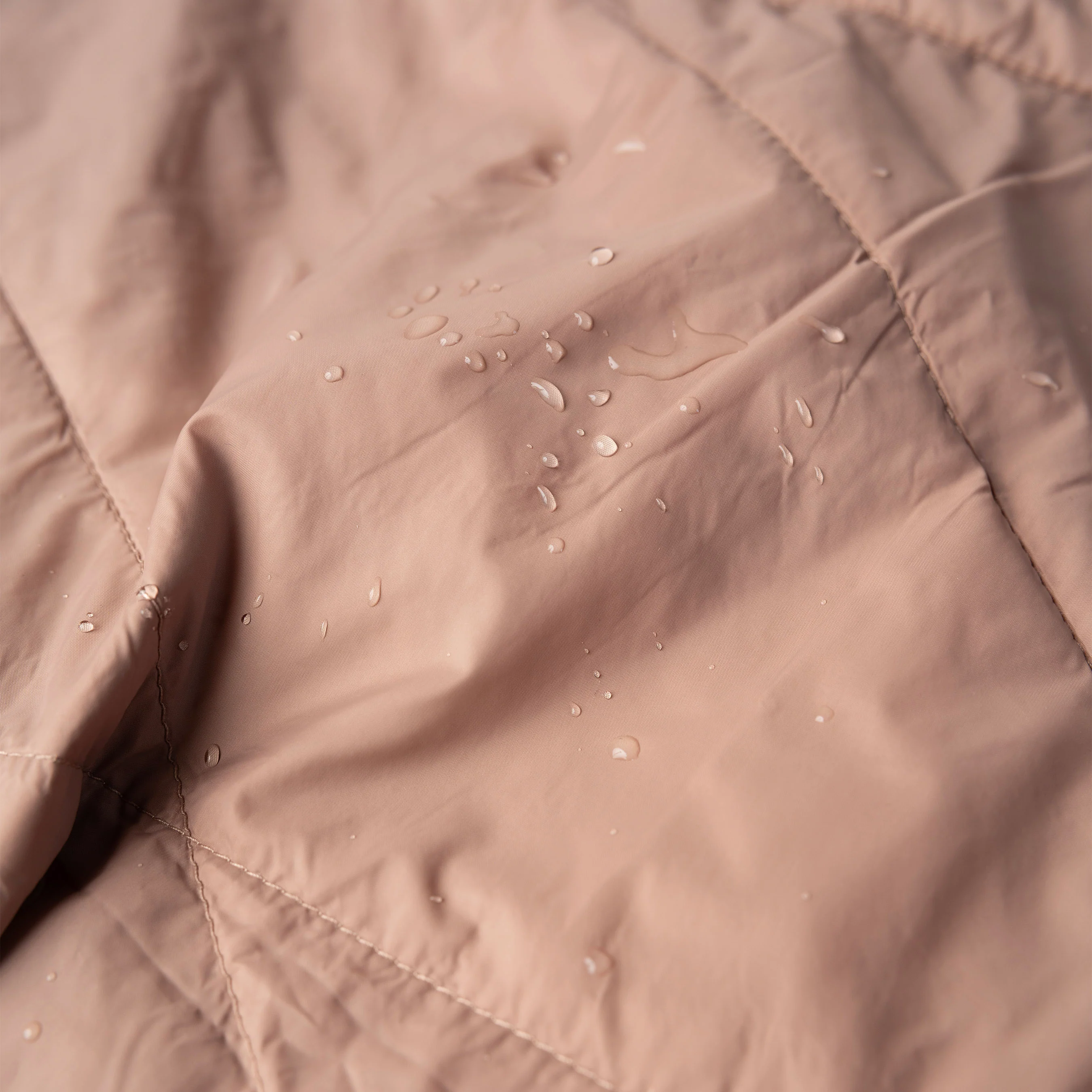 Layover™ XL Blanket Quartz - Image 9