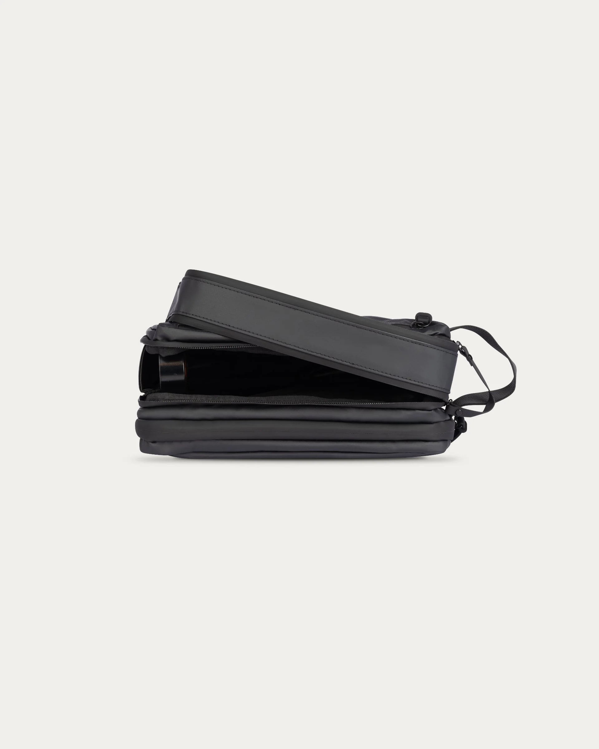 Max™ Toiletry Bag - Image 7